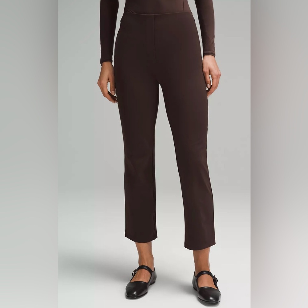 LULULEMON - Smooth Fit Pull-On High-Rise Cropped Pant